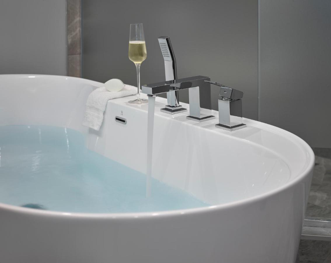 Union Bank Inn Эдмонтон Экстерьер фото