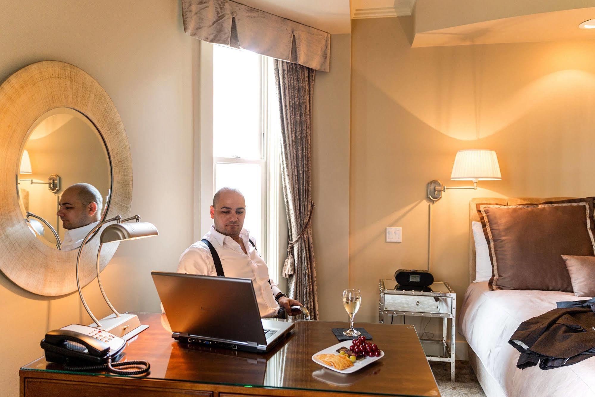 Union Bank Inn Эдмонтон Экстерьер фото