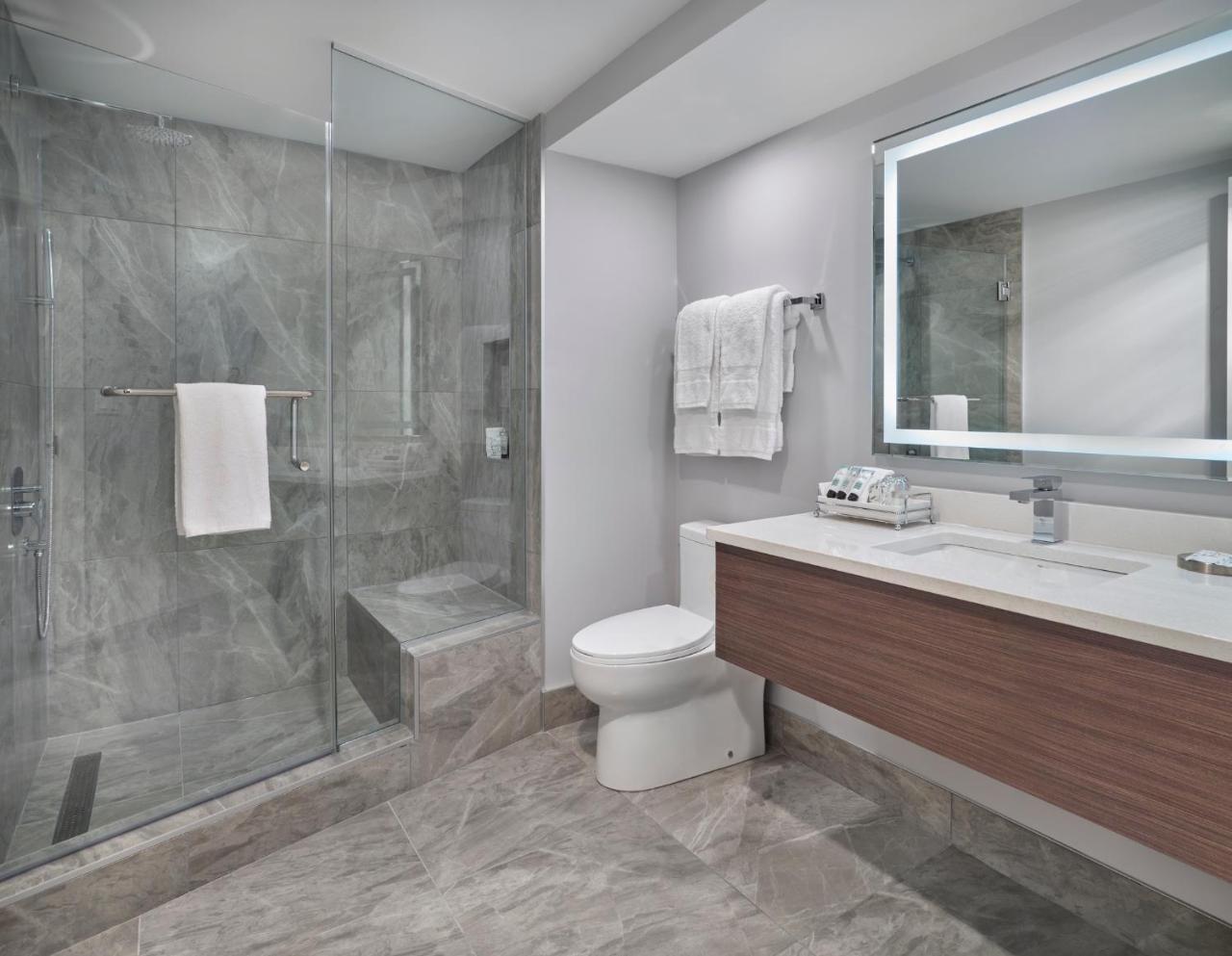 Union Bank Inn Эдмонтон Экстерьер фото