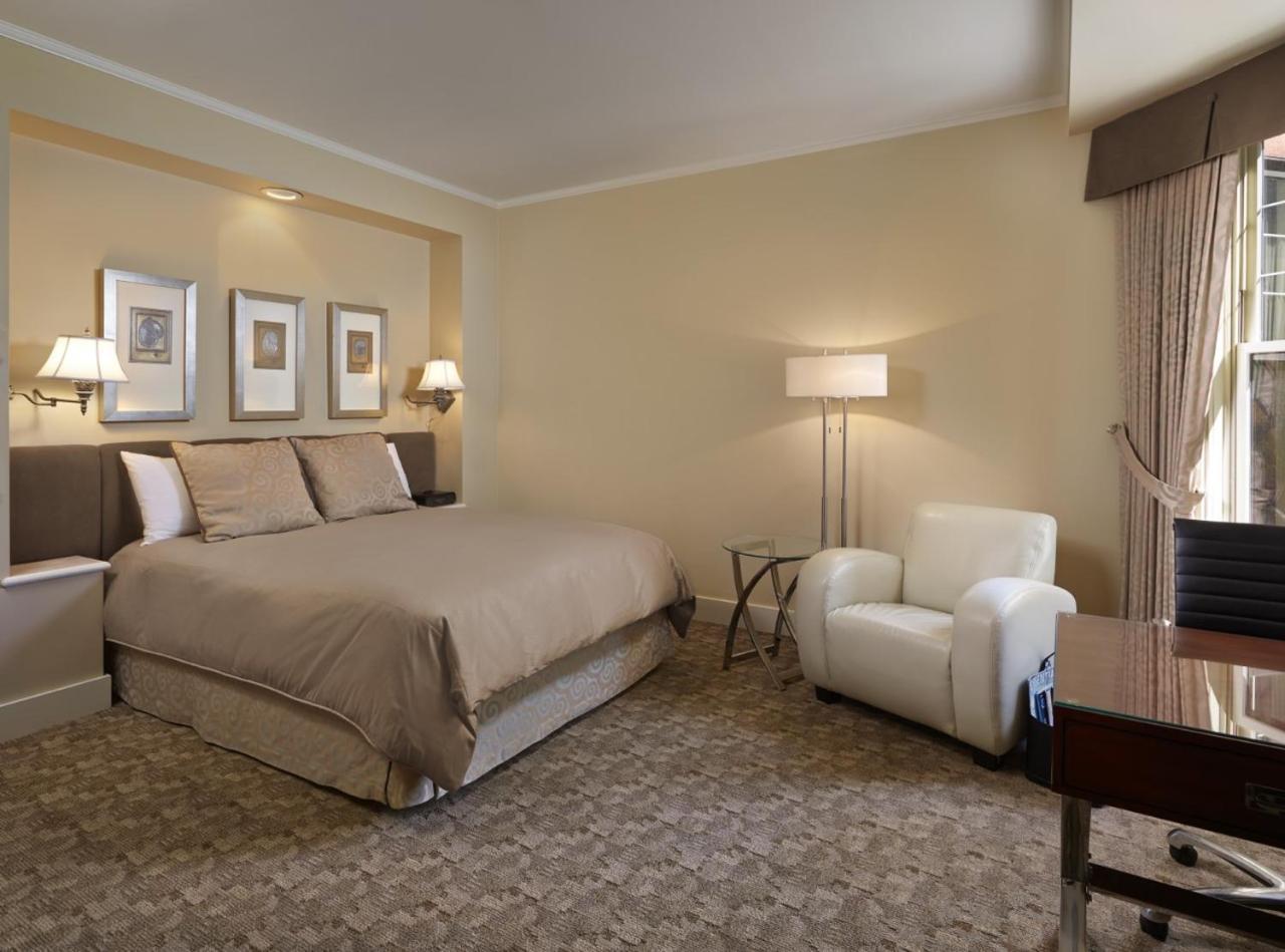 Union Bank Inn Эдмонтон Экстерьер фото